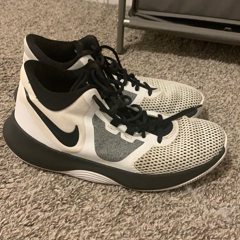 nike basketball shoes